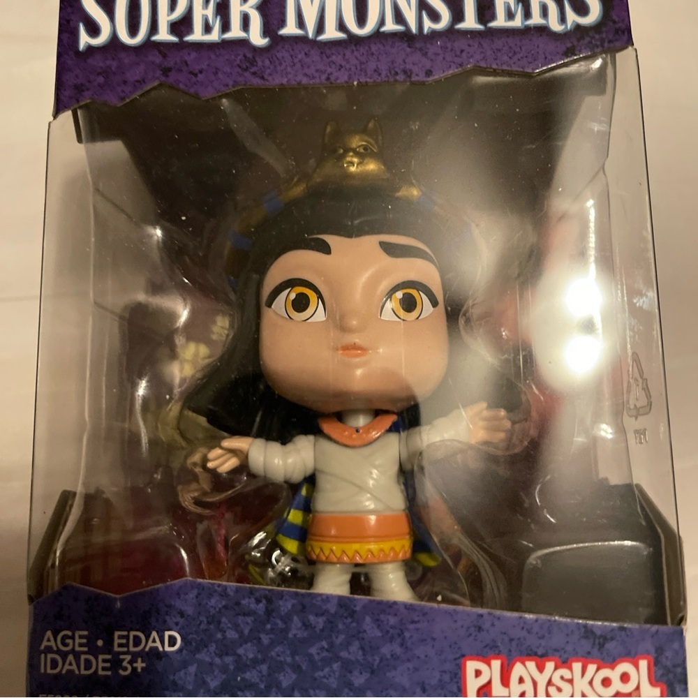 Netflix Super Monsters Cleo Graves Collectible 4" Inch Figure Hasbro Playskool